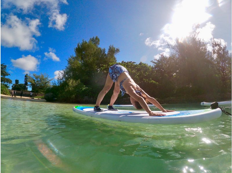 【沖縄・宮古島】初めてでも楽しめる！海の上でココロとカラダを解き放つSUP YOGA【写真データプレゼント】の紹介画像