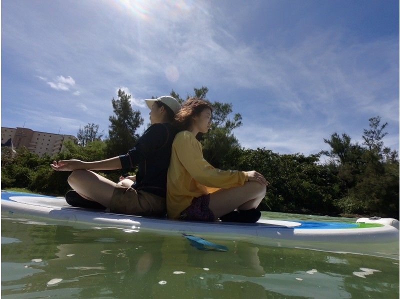 【沖縄・宮古島】初めてでも楽しめる！海の上でココロとカラダを解き放つSUP YOGA【写真データプレゼント】の紹介画像