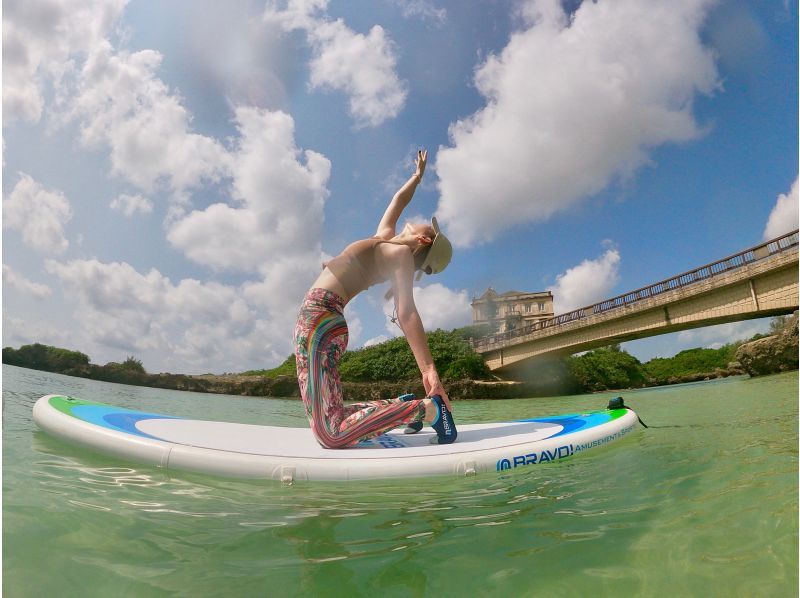 【沖縄・宮古島】初めてでも楽しめる！海の上でココロとカラダを解き放つSUP YOGA【写真データプレゼント】の紹介画像