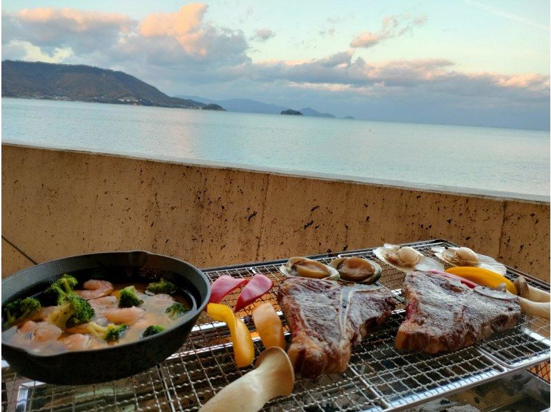 【카가와・사누키시】바다가 보이는 테라스에서 본격 숯불 BBQ 프리미엄 코스の紹介画像