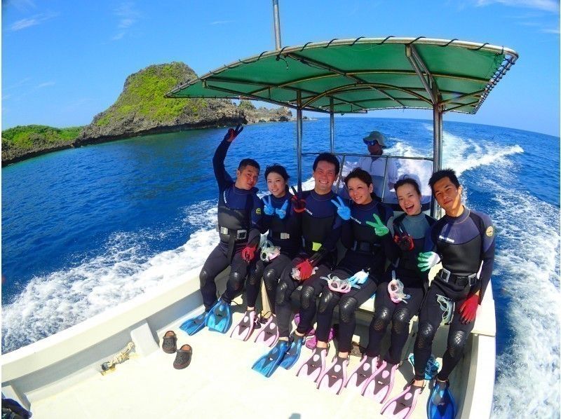 【every Sun Limited 5 sets] Blue cave in store reserved boat Diving& 120m high Parasailing 3 seater OKの紹介画像