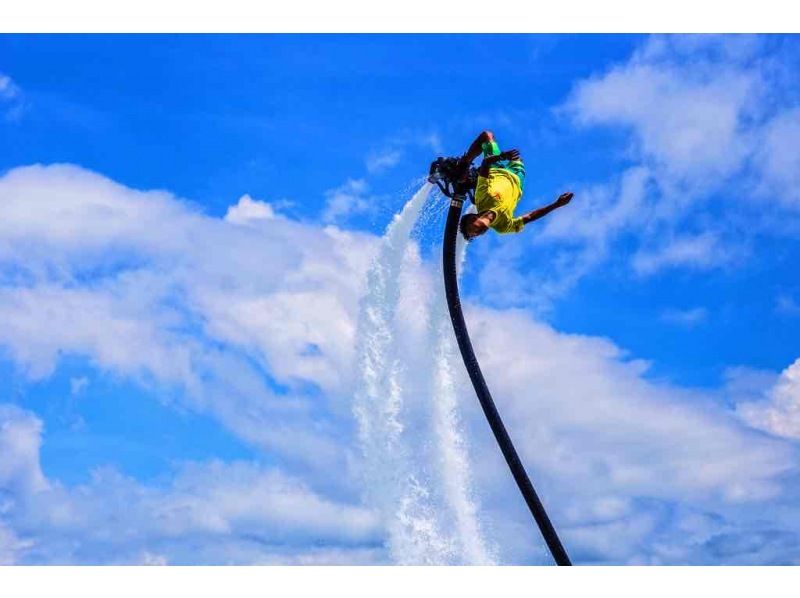 [Okinawa ・ Uruma city underpass road beach] fly board too Wakeboarding All six types have 180 minutes play unlimited planの紹介画像