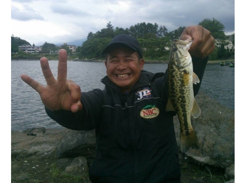 Kawaguchiko Bass Fishing Class [Okappari (shore fishing) course]の紹介画像