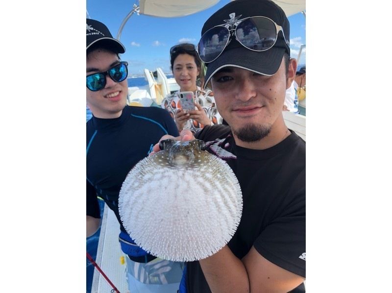 가데나 어항 3세～참가◎트로피컬 낚시 투어《당일 예약◎・생선은 근처의 식당에서 식사 가능の紹介画像