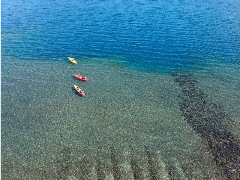 Hokkaido in the summer: Lake Shikotsu sightseeing. Excellent transparency! Activities to enjoy the blue waters of Lake Shikotsu. Experience leisure activities. Canoeing and kayaking on the blue waters of Lake Shikotsu.