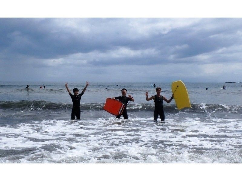 Summer and autumn are the best seasons for bodyboarding! There may be days when we can rent the board exclusively for you. Inexperienced people are welcome! Kanagawa Prefecture, Shonan, Chigasaki, BB Schoolの紹介画像