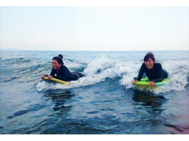 Summer and autumn are the best seasons for bodyboarding! There may be days when we can rent the board exclusively for you. Inexperienced people are welcome! Kanagawa Prefecture, Shonan, Chigasaki, BB Schoolの紹介画像