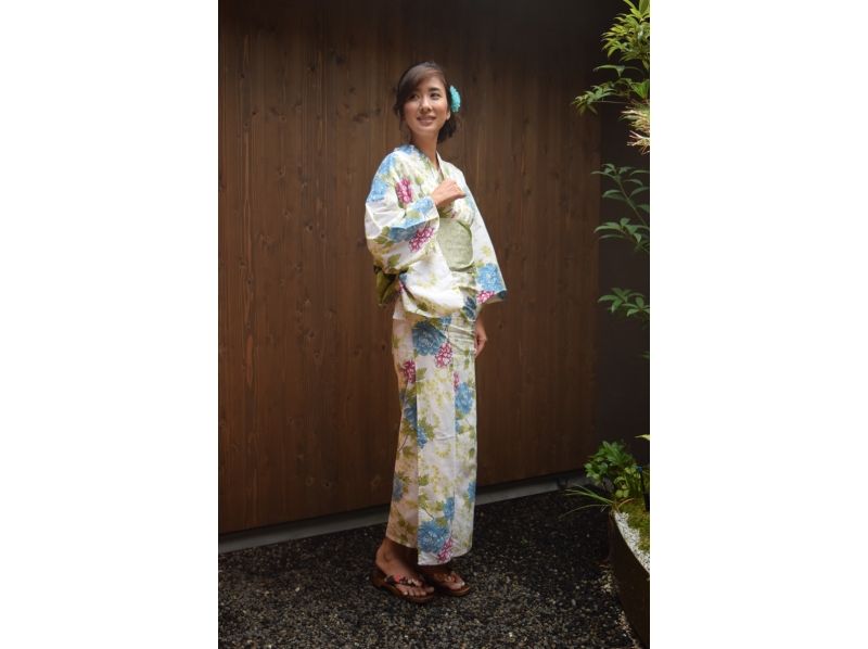 [Kyoto / Higashiyama] ★ Summer only ★ Standard Yukata Rental plan (On the day: until 17:00) 2 minutes walk from Keihan Sanjo Station!の紹介画像