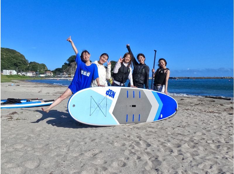 [South of Katsuura City, Chiba] Small group size! A popular "greedy plan" that includes a SUP experience and a mini SUP cruise.の紹介画像