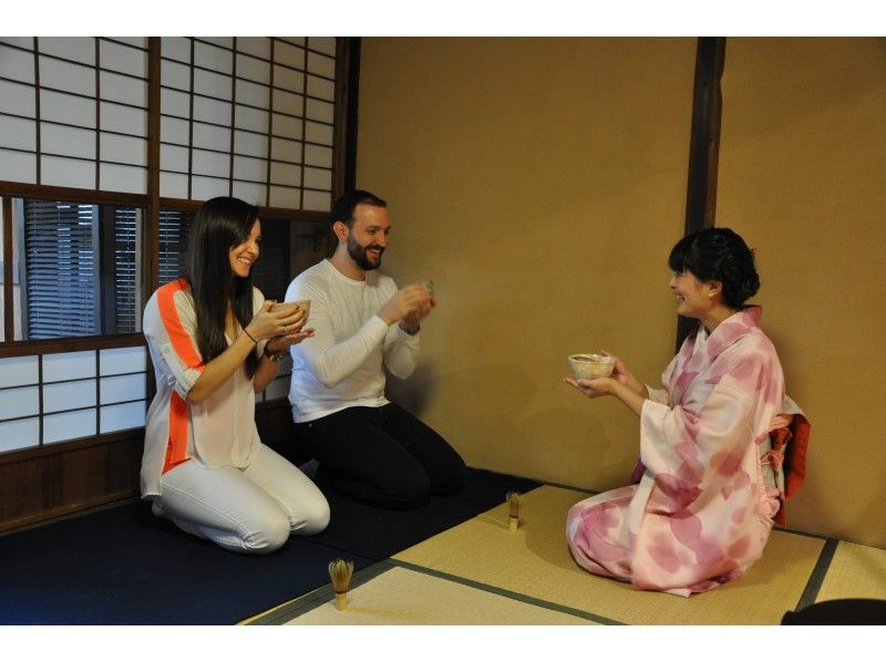 [京都·Higashiyama]在Kyomachiya的茶道体验♪の紹介画像