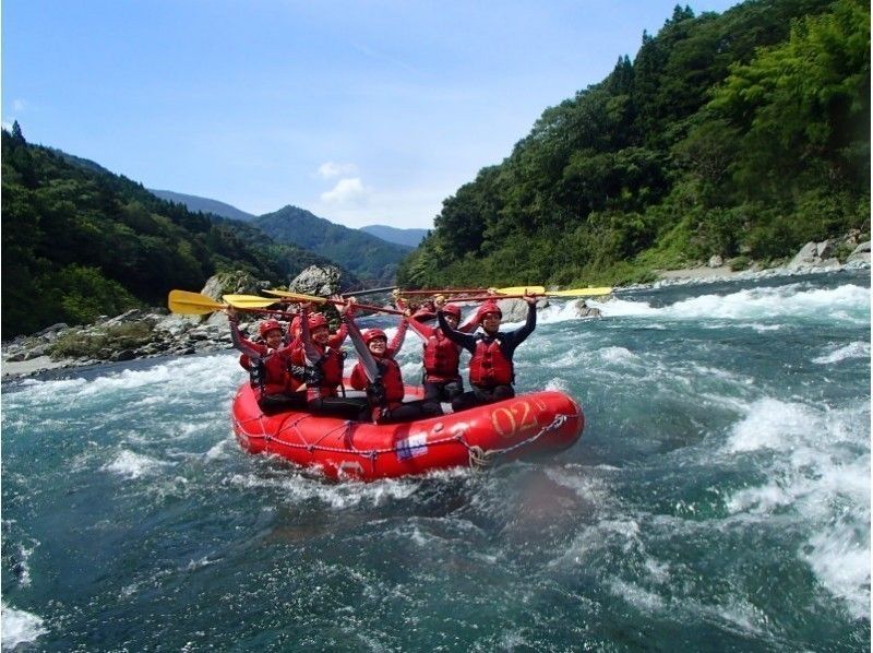 【四国吉野川・高知】爽快！中級・半日ラフティングの紹介画像