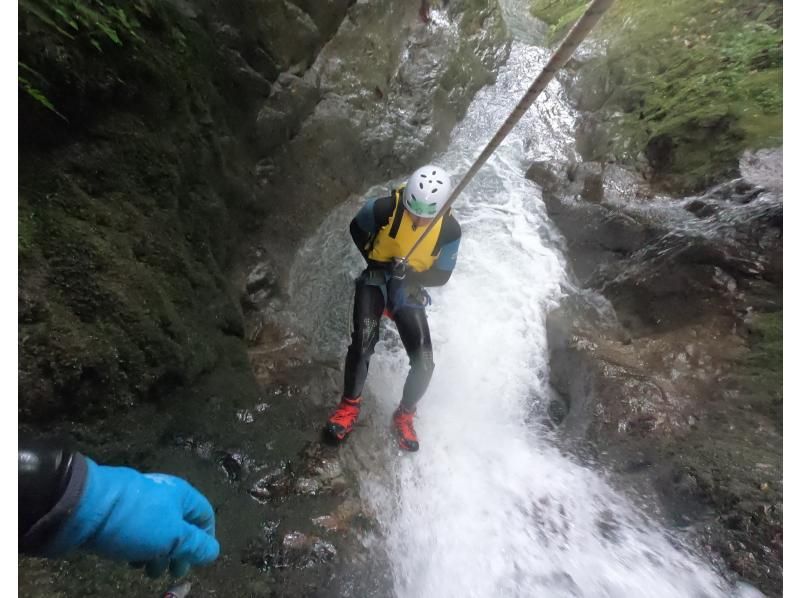 Canyoning "Dainichi Mountain Range <Half-day> Course 2" Thrilling! Exciting ♪の紹介画像