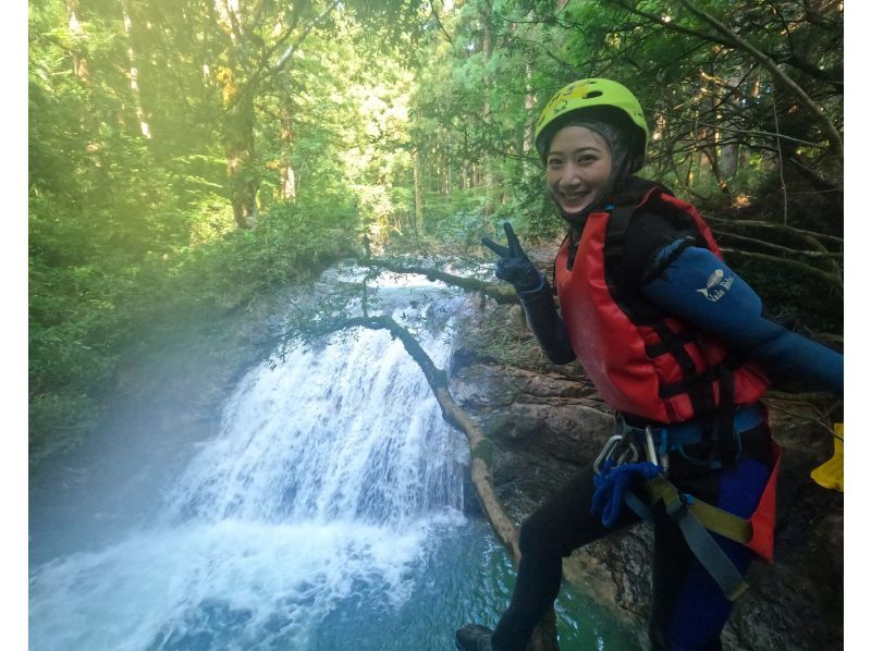 Canyoning "Dainichi Mountain Range <Half-day> Course 2" Thrilling! Exciting ♪の紹介画像