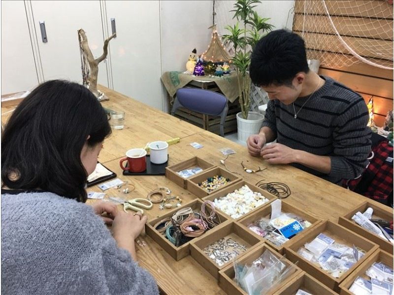 [Hyogo/Kobe/] "Gifts from the Sea" Make an accessory using beach glass, shells, and coral!の紹介画像