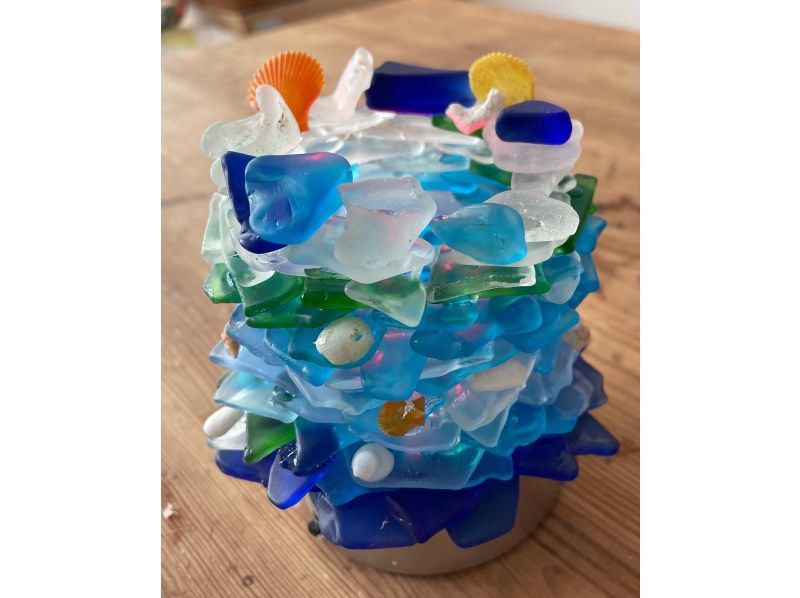 [Hyogo/Kobe] Make a lovely lampshade to brighten up your summer! ☆Beginners and children are welcome☆ Enjoy making wonderful handmade works that make you feel the sea with marine glass and seashells♪の紹介画像