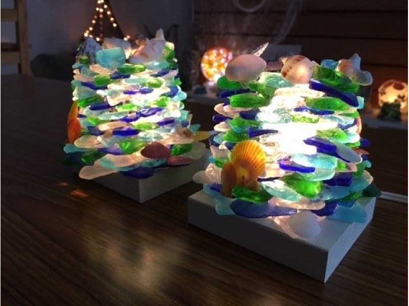 【兵庫・神戸】夏を彩る素敵なランプシェード作り！☆初心者、お子さま大歓迎☆マリンガラスや貝殻で海を感じる素敵な手作り作品をお楽しみください♪の紹介画像
