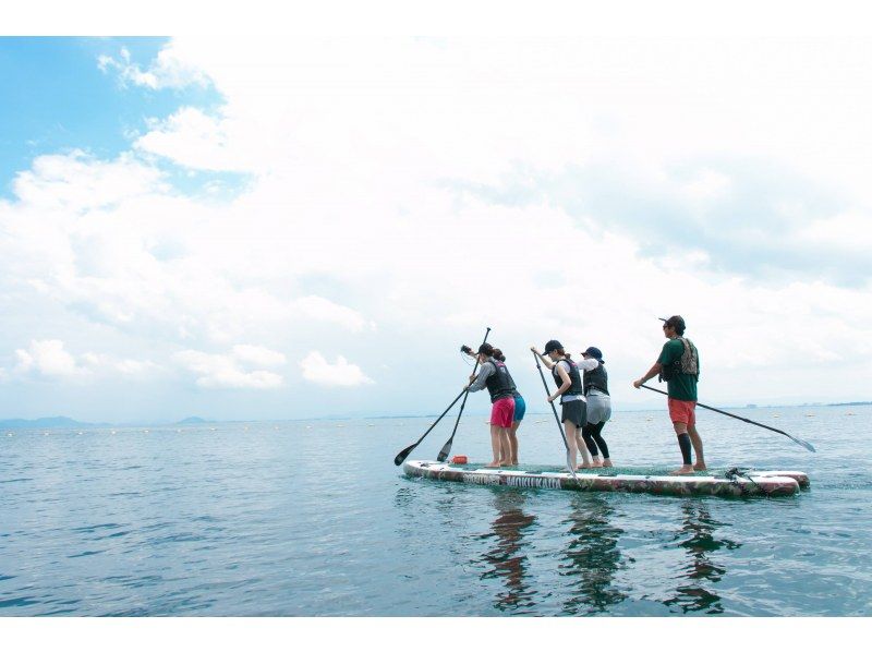 【滋賀・大津】琵琶湖でここだけ！インパクト大！8人乗り「メガサップ」で仲間と盛り上がる♪の紹介画像