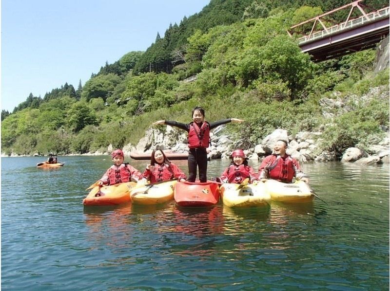 SALE! The royal water sport! Your first mini river kayak tour on the pure Yoshino River with lessons included [Kochi]の紹介画像