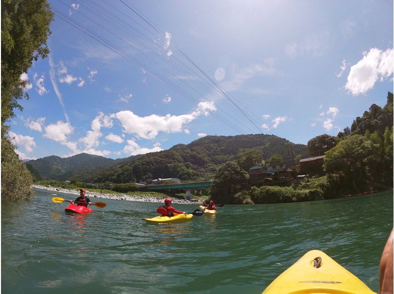 [Kochi / Yoshinogawa] The first river kayak experience on the clear Yoshino River (90 minutes)