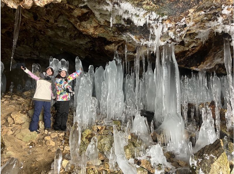 【北海道・支笏洞爺】日本最大の氷筍洞窟へ「大滝氷筍洞窟探訪」の紹介画像