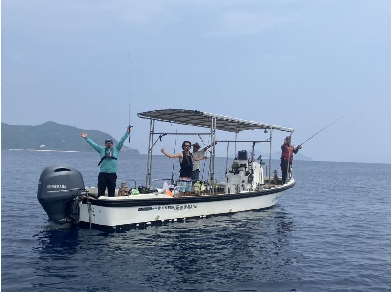 [A美大島]手工乘船釣魚*半天課程*您可以將魚帶到小酒館！の紹介画像