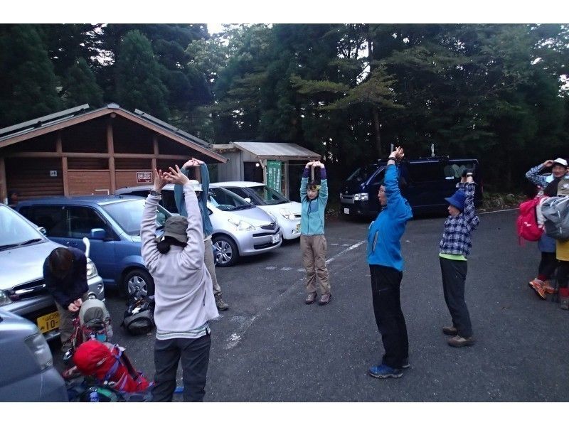 It is advantageous by group participation! Yakushima Vertical Tour [Free]Rental Lightly attached Yakushima Take over Miyanoura-Jomon cedar!の紹介画像