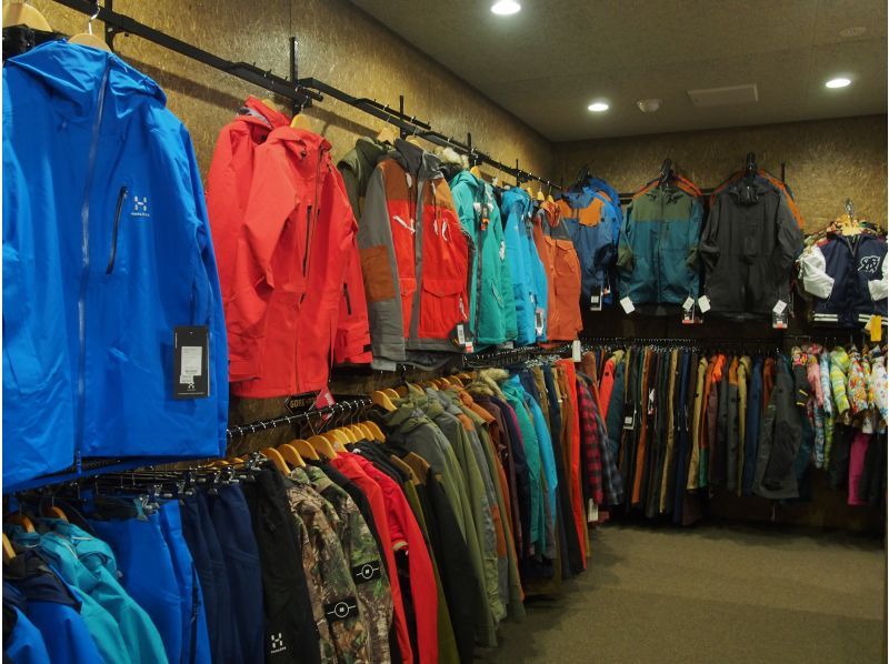 where to buy snowboard clothes