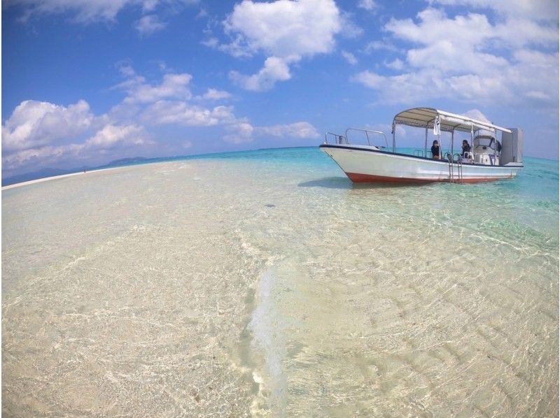 [Ishigaki Island] Same-day reservations accepted & free transportation! <Landing on the Phantom Island> Set a tour time that is less crowded ◎★Plans with snorkel included! Autumn sale underway!の紹介画像