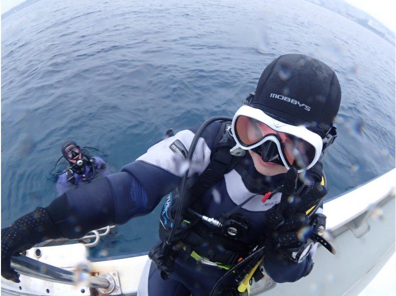 Trial dry suit campaign in winter (2 boat dives + full equipment rental included)