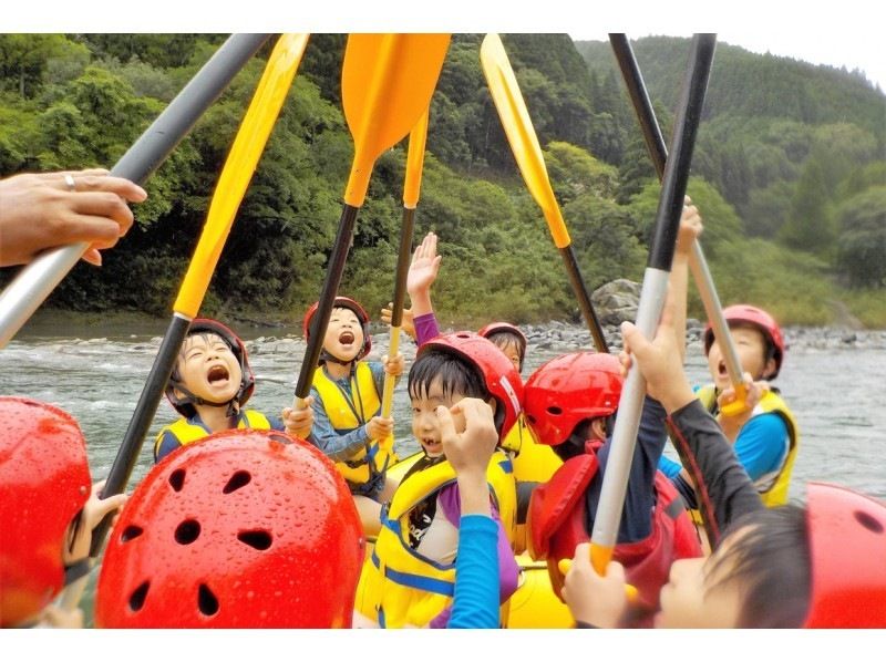 "SALE!" Family adventure!! ★Wanpaku Family Course (AM course, OK for ages 3 and up) [Kumamoto, Kuma River] Kuma River Raftingの紹介画像