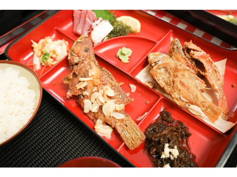 フィッシング+カヤックの大人気セットプラン！《当日予約OK・初心歓迎・写真データ無料・釣れたお魚はお食事可》の紹介画像