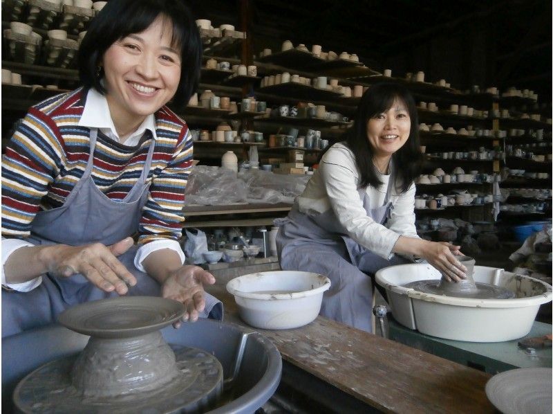 [Gifu ・ Toki City】 Mino pottery experience in electric rolling pot with New Year planの紹介画像