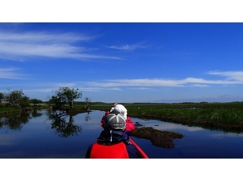 【北海道・釧路湿原・釧路川】朝の静けさを感じるモーニングカヌーの紹介画像