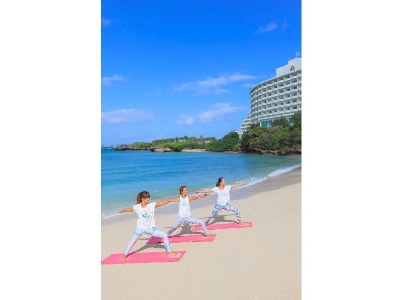 [沖縄·恩納村]波浪的聲音是BGM♪沙灘瑜伽の紹介画像