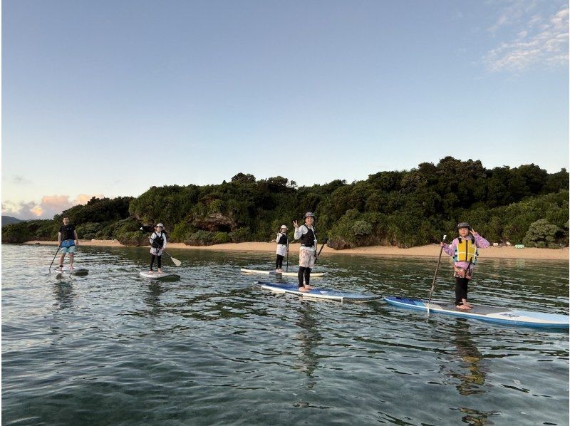【西表島／島内宿泊者限定】世界遺産サンライズSUP｜朝の澄んだ島の空気が、心と身体に活力を届ける（写真・動画データ付／島内送迎あり）の紹介画像