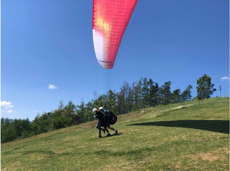 【長野県・富士見パノラマ】タンデム(2人乗り)フライトで本州一の高度差800mの大空への紹介画像