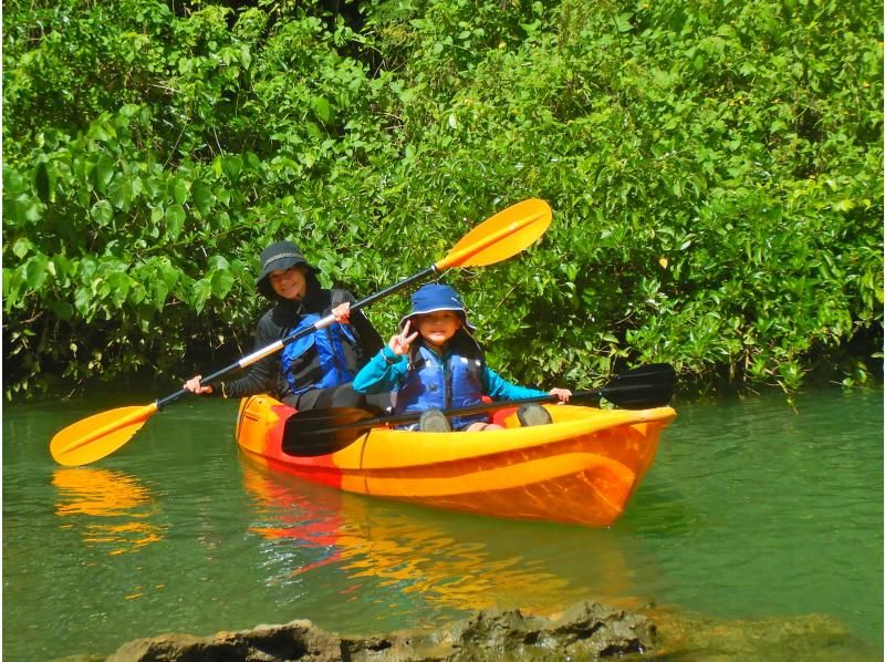 Mangrove Kayak Tour [Reservations available on the day] Tour images included! Suitable for ages 2 and up, popular with families, couples, and girls' trips! Central main island, easy accessの紹介画像