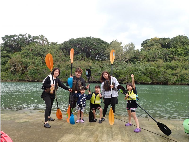 マングローブカヤックツアー【当日予約可】ツアー画像プレゼント！２歳からOK、家族・カップル・女子旅に人気♪本島中部・アクセス便利の紹介画像