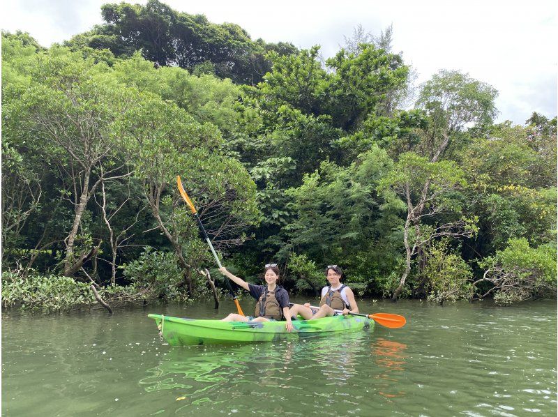 マングローブカヤックツアー【当日予約可】ツアー画像プレゼント！２歳からOK、家族・カップル・女子旅に人気♪本島中部・アクセス便利の紹介画像