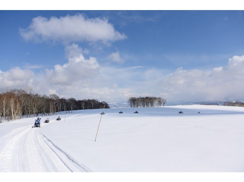 [北海道·二世谷]雪地車導遊60A私人私人旅遊·大雪原課程（3車）の紹介画像
