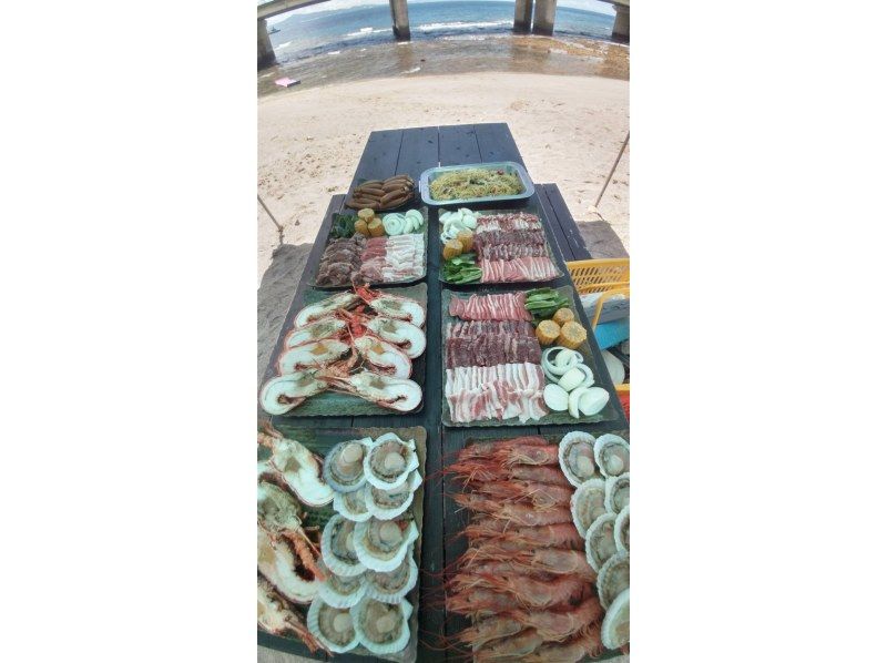 [Okinawa, Nago] BBQ on the beach ♪ Marine sports are also available!の紹介画像