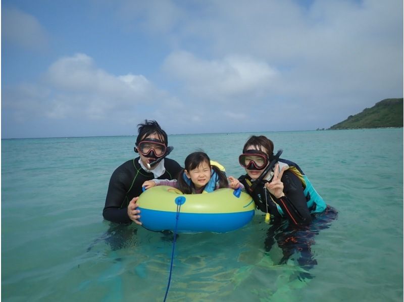 【沖縄・宮古島】驚異の遭遇率100%！ウミガメと大接近できるシュノーケリング！船酔い無!３歳～ok♡水中カメラ無料レンタル可♡写真動画無料の紹介画像