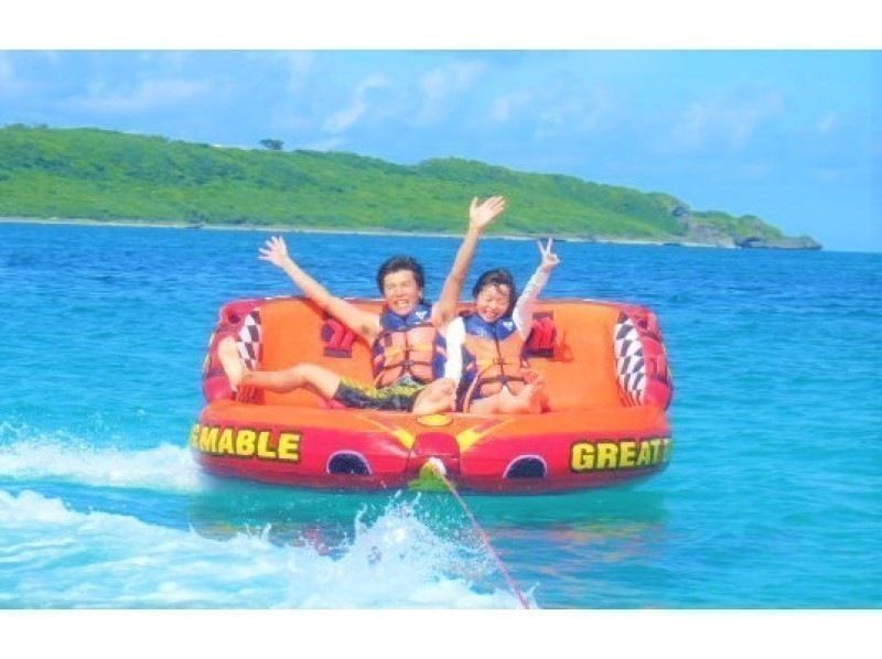 [Okinawa Miyakojima] Spring sale underway! Water attractions at the secret Maehama beach with a spectacular view ☆ 3 types of marine attractions! Banana & Marble & Bandwagonの紹介画像
