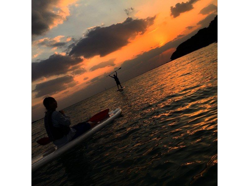 [For 4 or more people ★ Group discount] {Sunset SUP} Enjoy the spectacular view from the sea ★ Free photo data ★ Comfortable new facilities, hot water shower, hair dryer availableの紹介画像