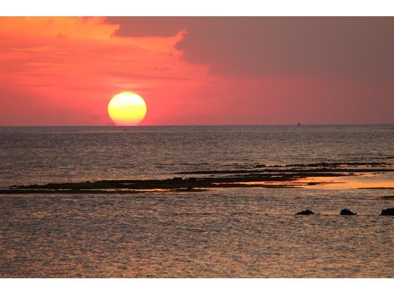 【4人以上团体优惠】《Sunset SUP》欣赏海上壮丽景色★免费照片资料★舒适的新设施，有热水淋浴和吹风机の紹介画像