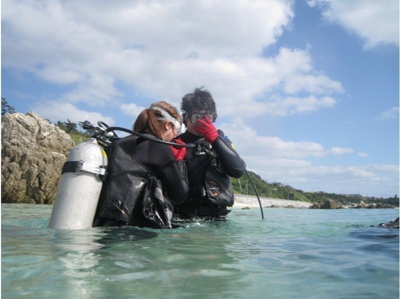 [沖縄·藍洞】★一套包機★第一洞藍洞·體驗深潛（餵魚，拍照）の紹介画像