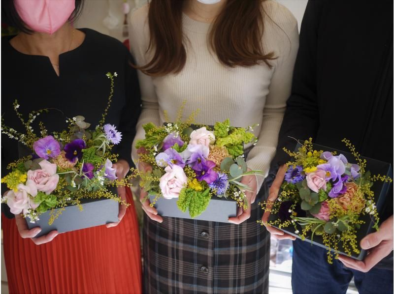 [ไอจิ/นาโกย่า] แนะนำสำหรับผู้เริ่มต้นเรียนบทเรียนดอกไม้! ทดลองเรียนการจัดดอกไม้แบบกล่อง!の紹介画像