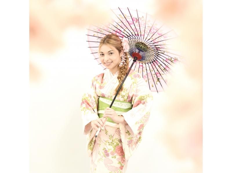 【 Tokyo · Asakusa】 Let's sightsee in Asakusa with kimono! Women's kimono rental Daikichi plan (hair set & dressing)の紹介画像