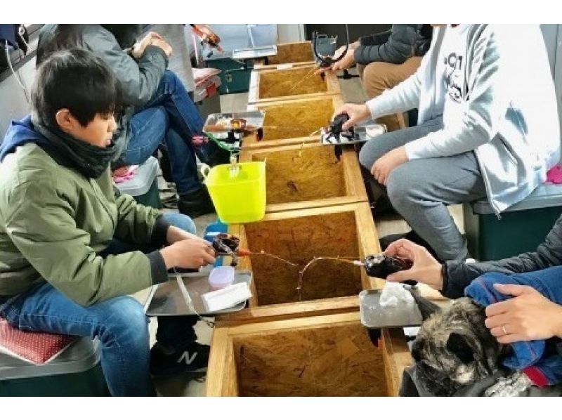【山梨・山中湖】ゆったりサイズのわかさぎドーム船を貸切。嬉しいペットも幼児もOK！の紹介画像