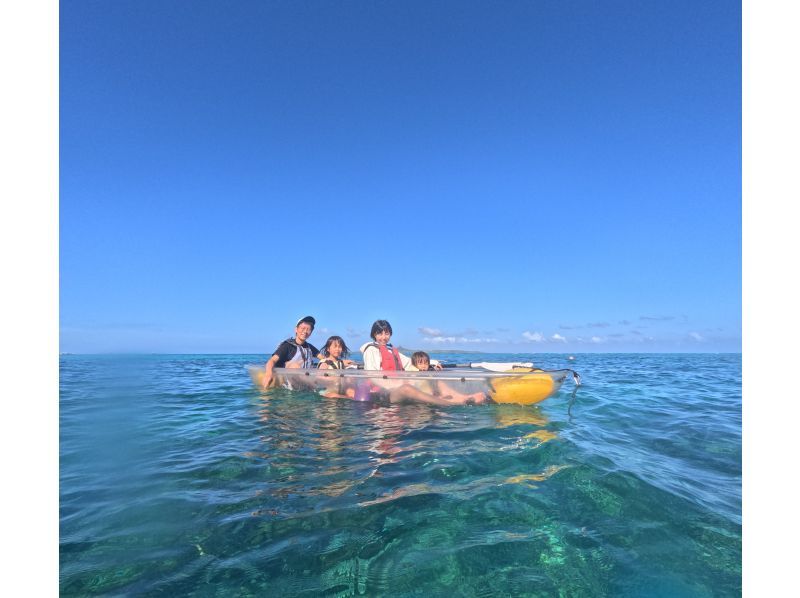 [沖縄·Bise]浮潛感覺就像！骨架皮艇熱帶魚觀賞（90分鐘）の紹介画像